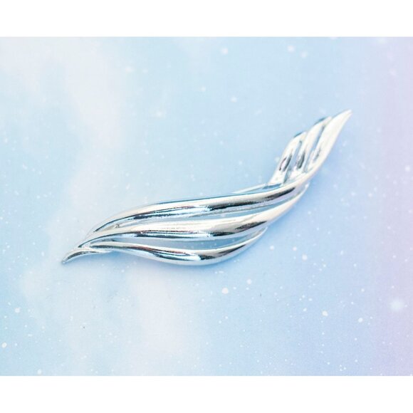 Vintage Silver Winds of Freedom | Silver Tone Brooch | J12 - Picture 1 of 3